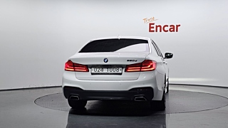 BMW 5-SERIES G30 2019