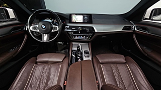 BMW 5-SERIES G30 2019