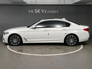 BMW 5-SERIES G30 2019