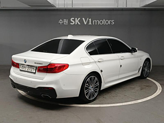 BMW 5-SERIES G30 2019