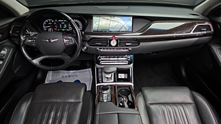 GENESIS EQ900 2017