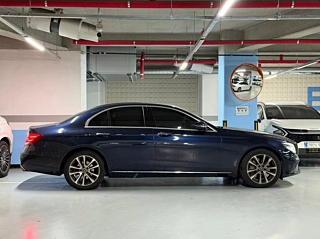 MERCEDES BENZ E-CLASS W213 2019