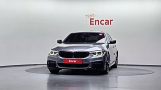 BMW 5-SERIES G30 2019