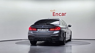 BMW 5-SERIES G30 2019