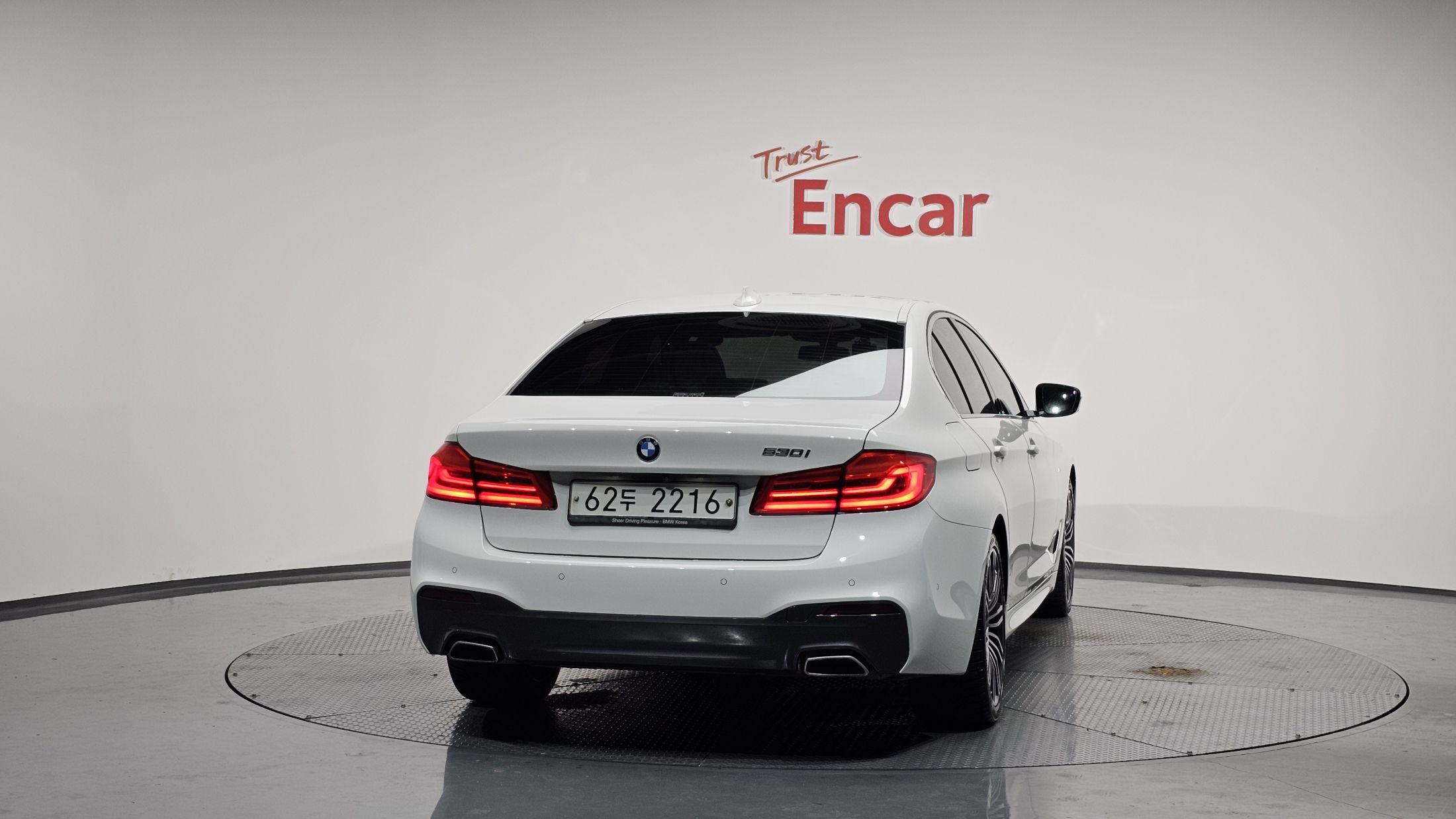 BMW 5-SERIES G30 2019