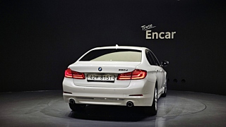 BMW 5-SERIES G30 2018