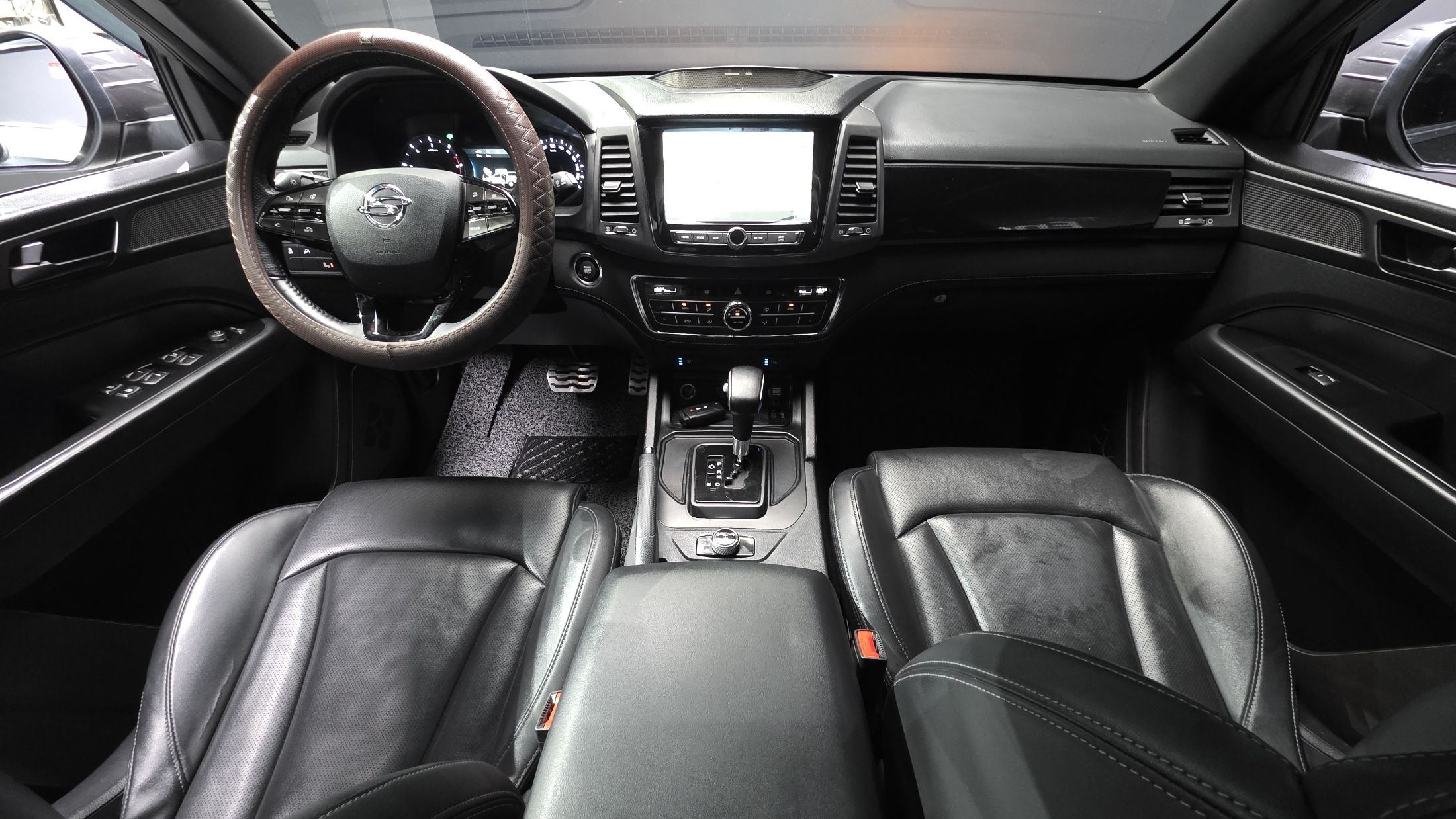 SSANGYONG REXTON SPORTS CAR 2021