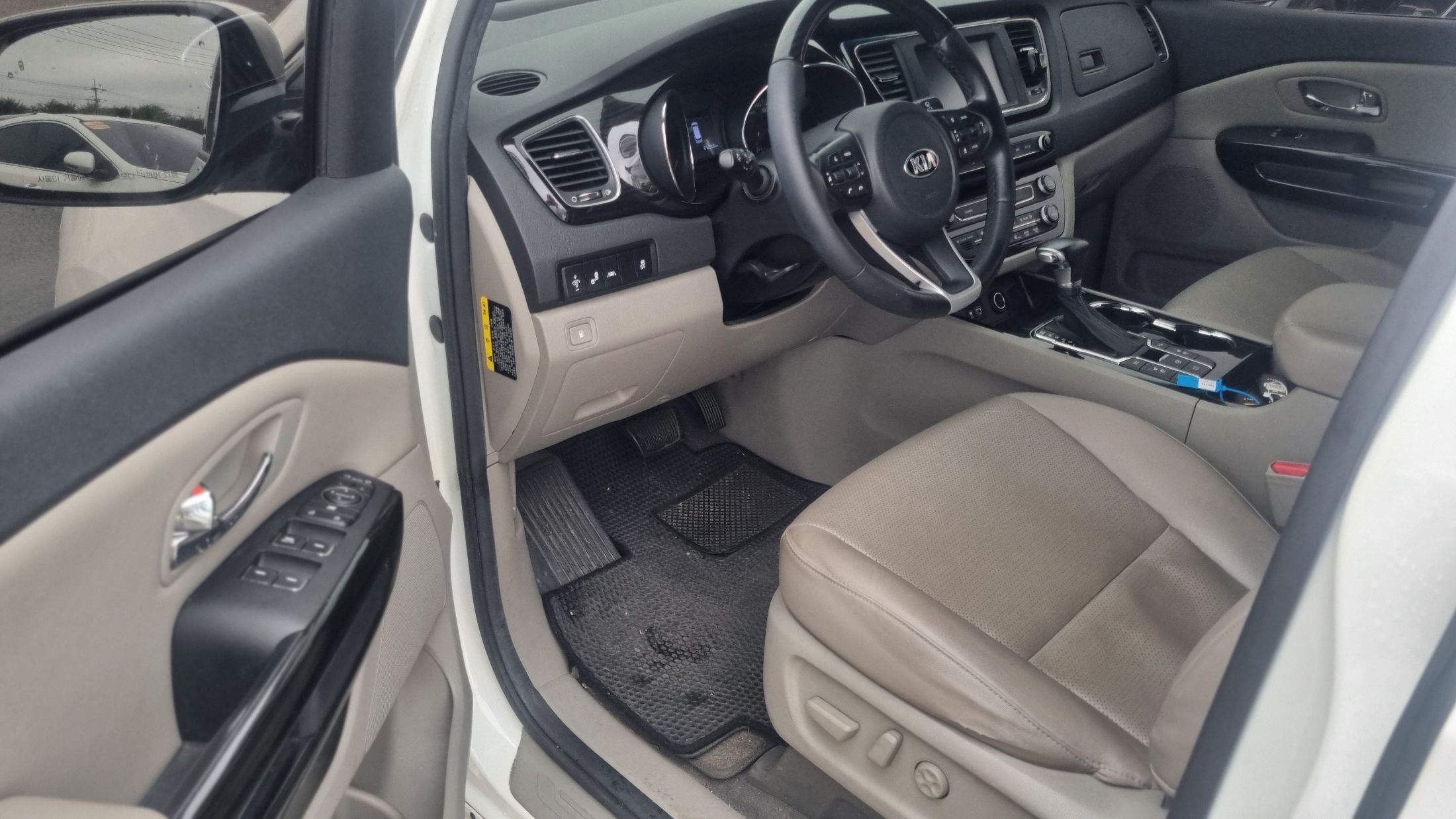 KIA CARNIVAL 2018