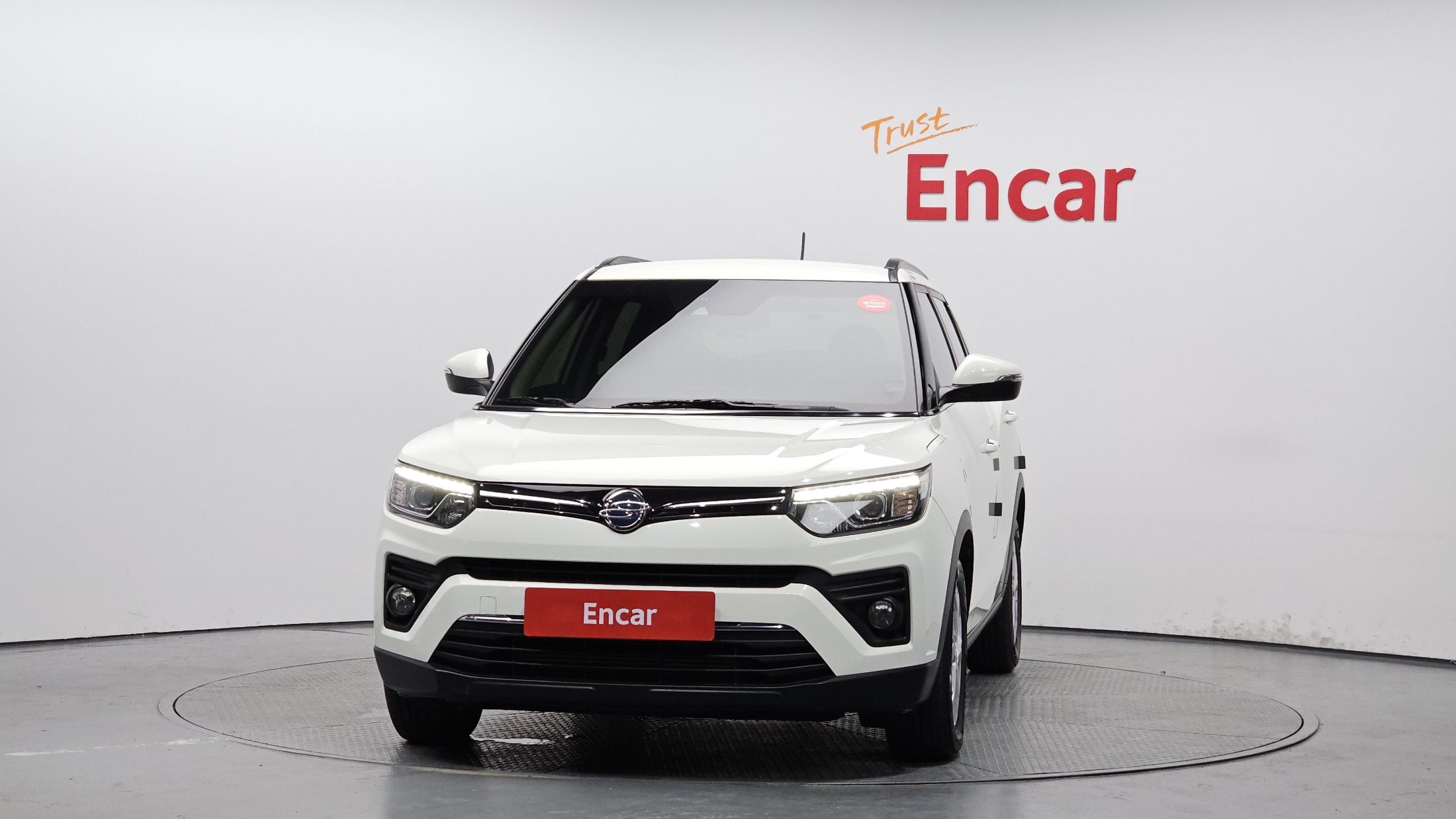 SSANGYONG TIVOLI VERY NEW 2021