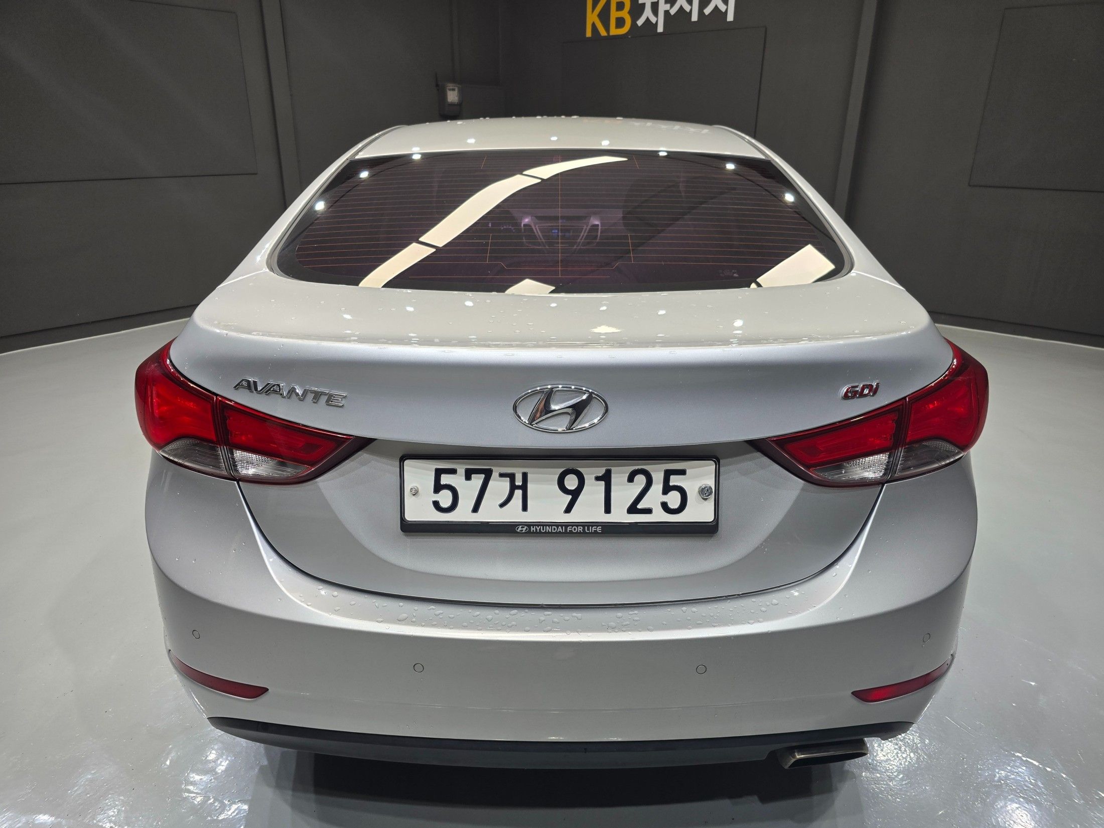 HYUNDAI AVANTE 2015