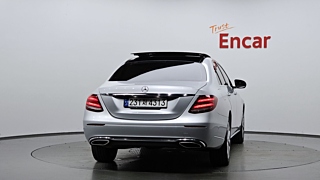 MERCEDES BENZ E-CLASS W213 2017