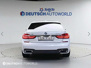 BMW 7-SERIES G11 2017