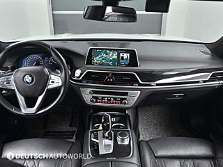 BMW 7-SERIES G11 2017