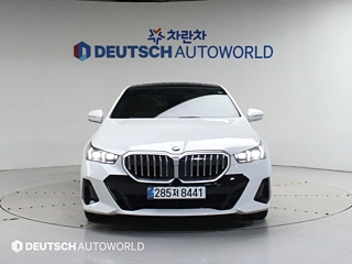 BMW 5-SERIES G60 2024