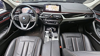 BMW 5-SERIES G30 2019