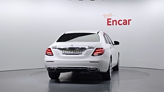 MERCEDES BENZ E-CLASS W213 2020