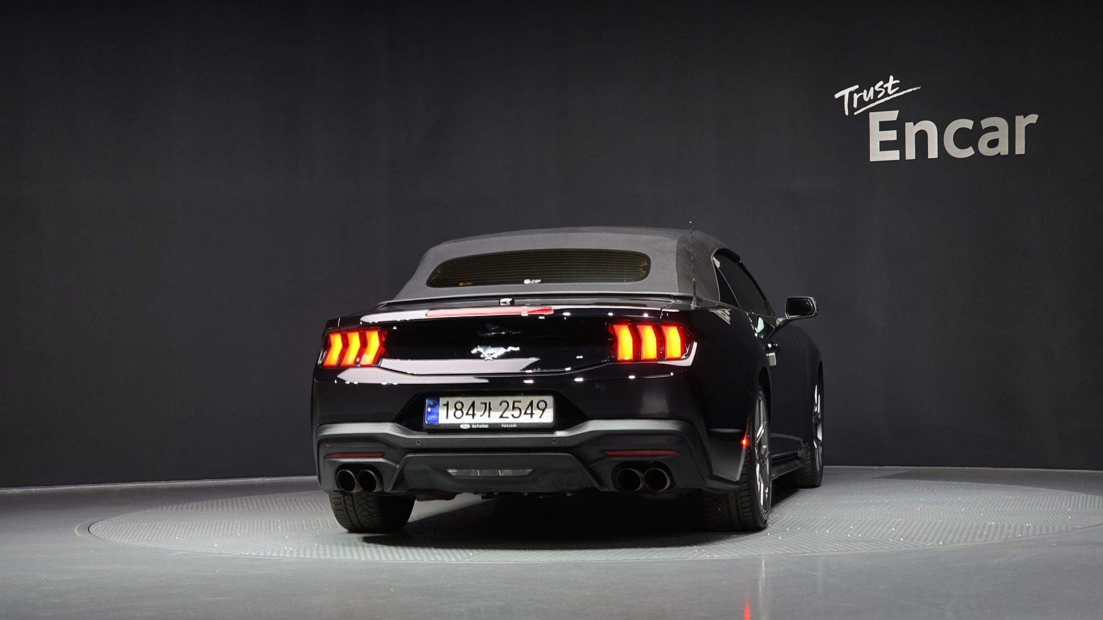 FORD MUSTANG 2024