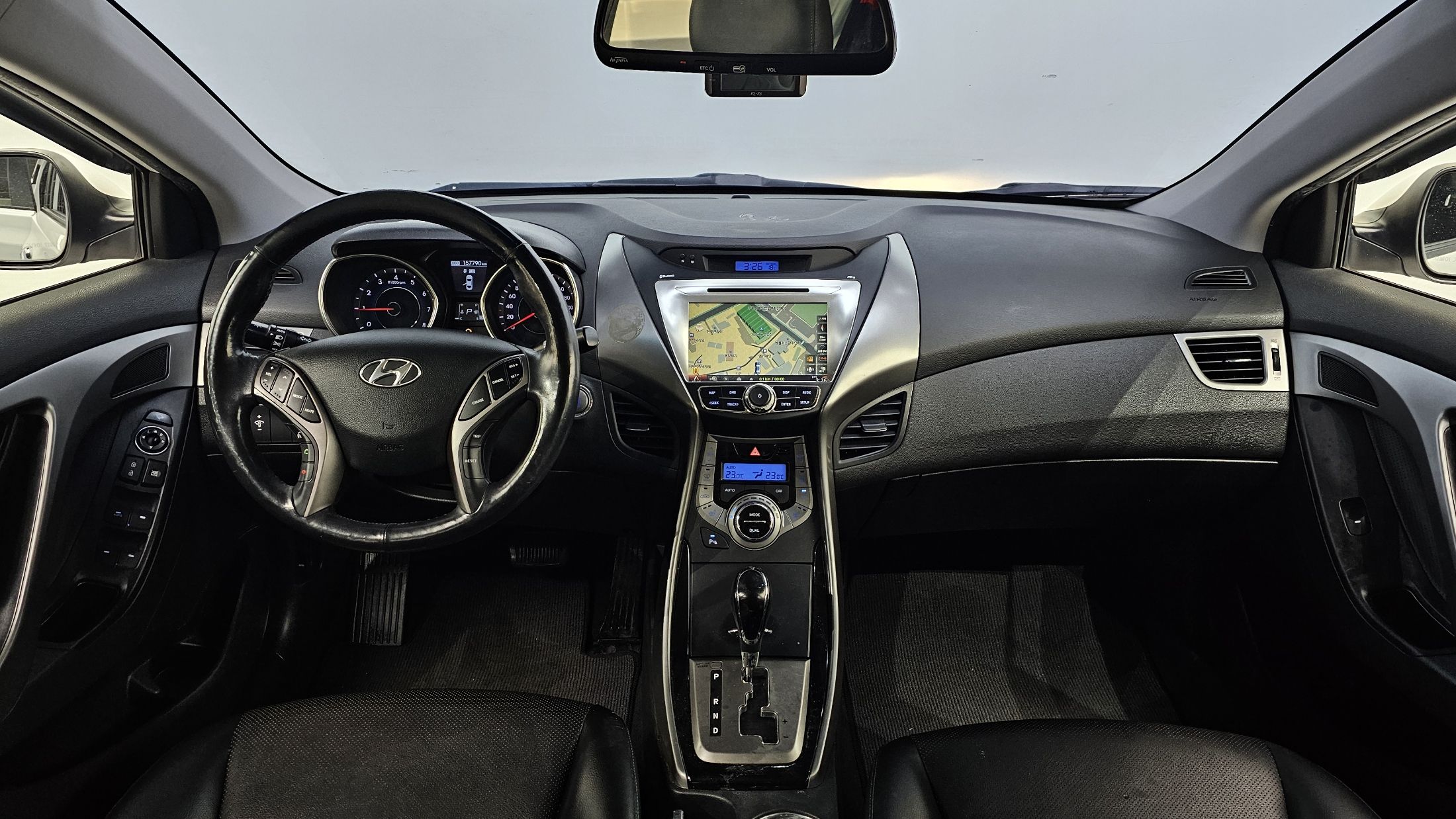 HYUNDAI AVANTE MD 2012