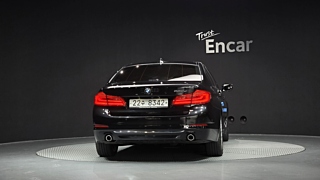 BMW 5-SERIES G30 2018