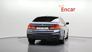 BMW 5-SERIES G30 2017