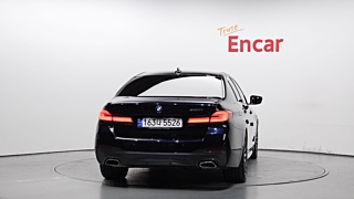 BMW 5-SERIES G30 2021