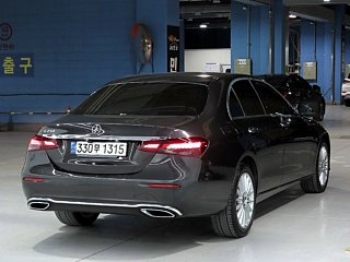 MERCEDES BENZ E-CLASS W213 2021