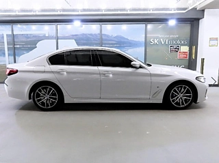 BMW 5-SERIES G30 2023