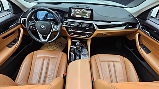 BMW 5-SERIES G30 2019