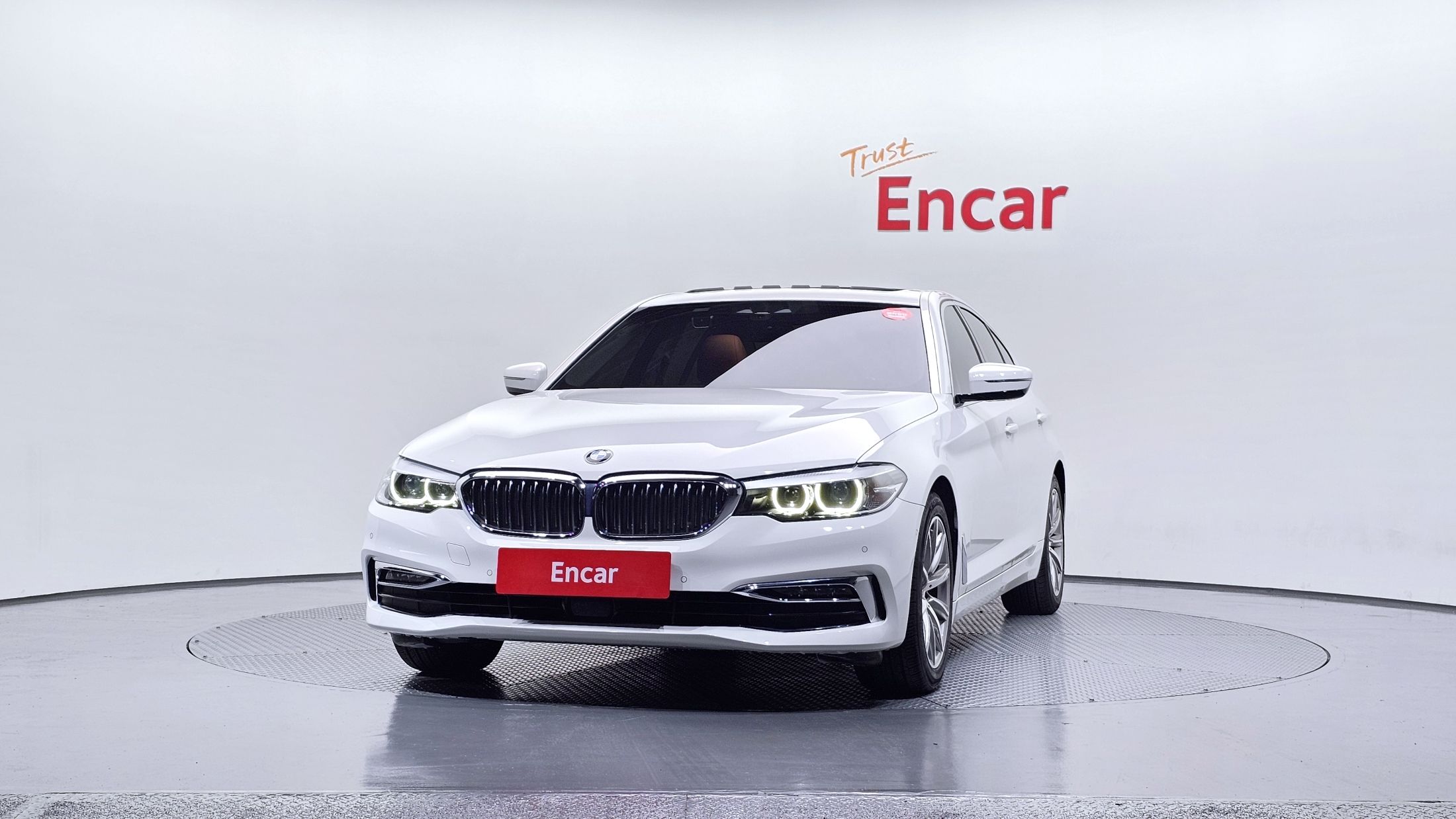 BMW 5-SERIES G30 2019