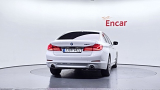 BMW 5-SERIES G30 2019