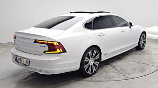 VOLVO S90 2022