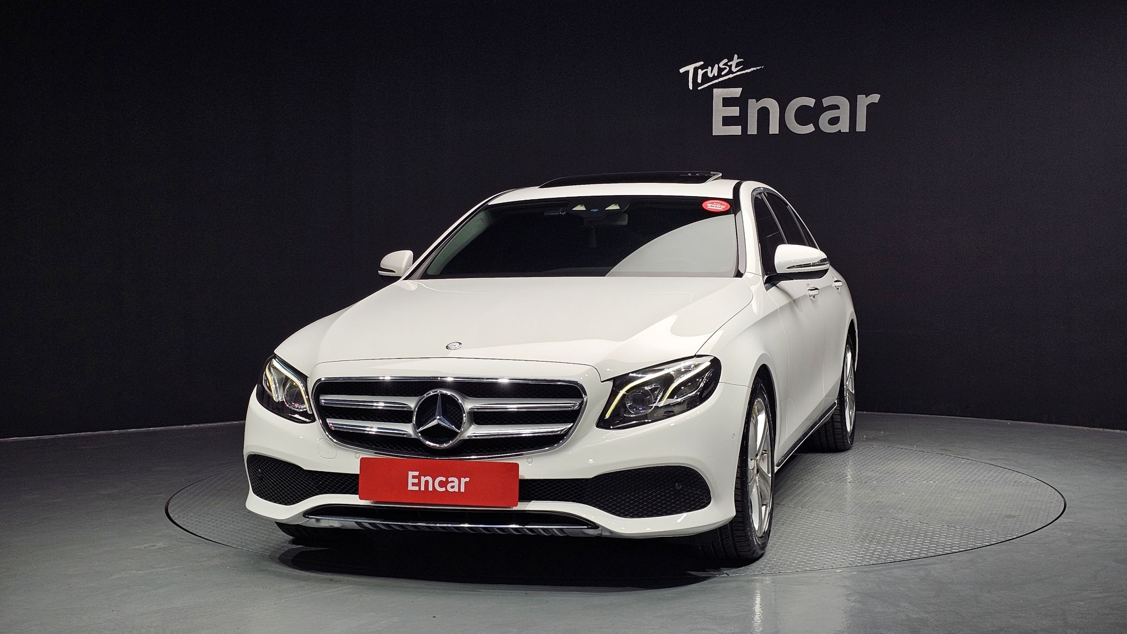 MERCEDES BENZ E-CLASS W213 2017