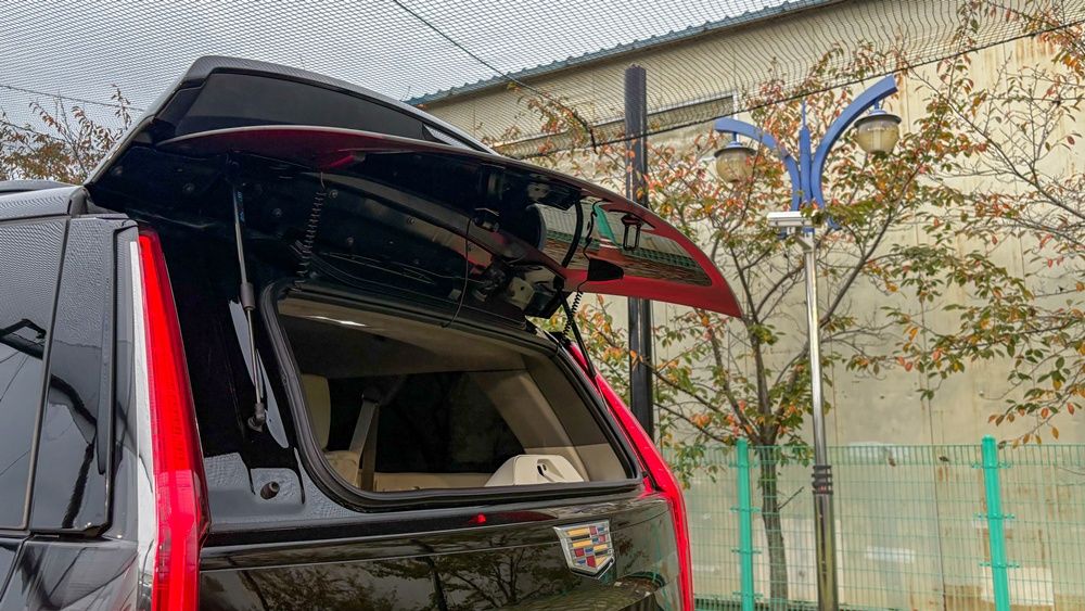 CADILLAC ESCALADE 2023