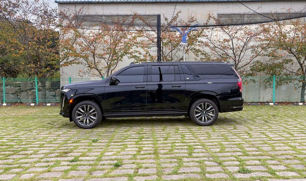 CADILLAC ESCALADE 2023