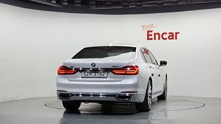 BMW 7-SERIES G11 2016
