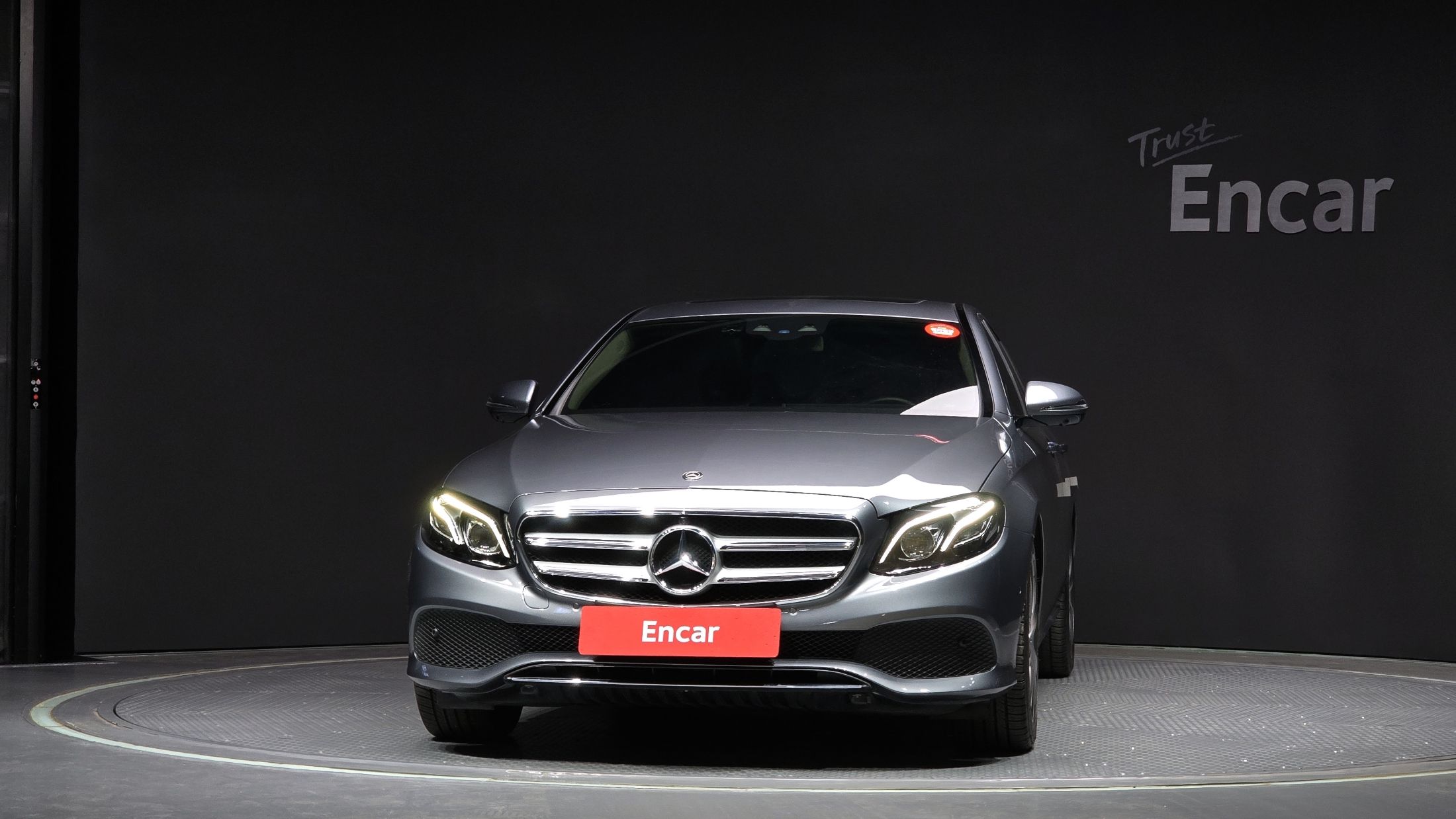 MERCEDES BENZ E-CLASS W213 2019