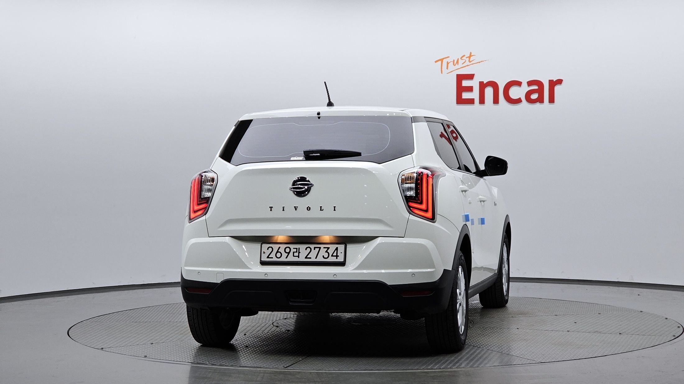 SSANGYONG TIVOLI VERY NEW 2021