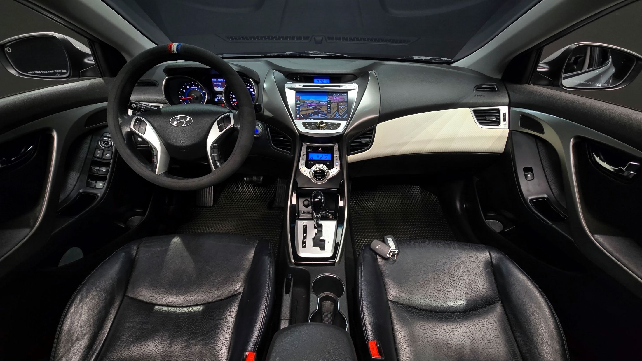 HYUNDAI AVANTE MD 2011