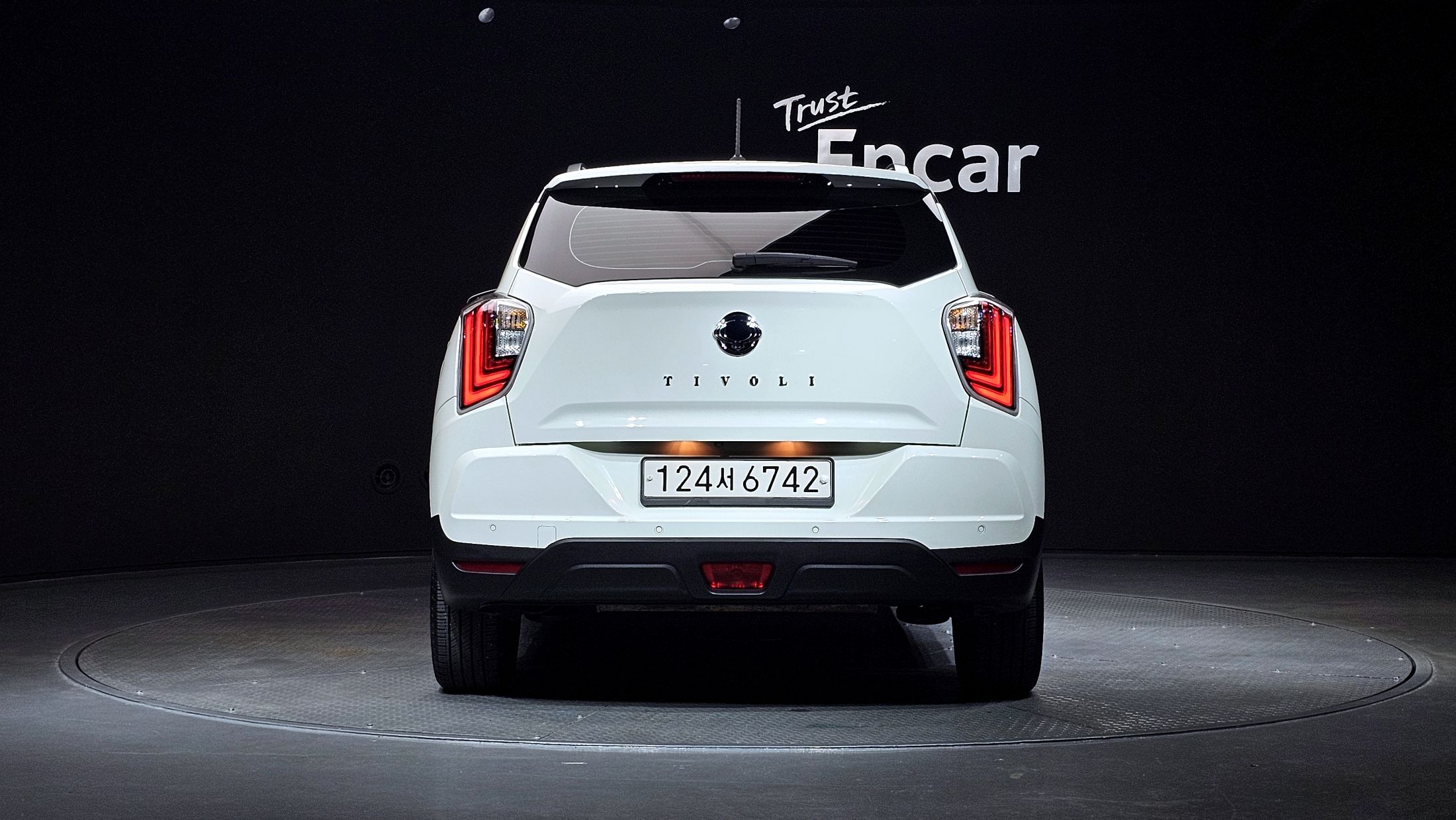 SSANGYONG TIVOLI VERY NEW 2020