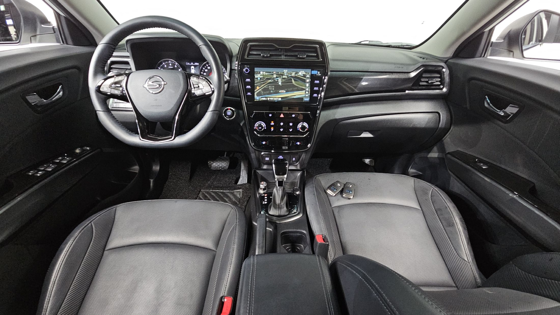 SSANGYONG TIVOLI VERY NEW 2022