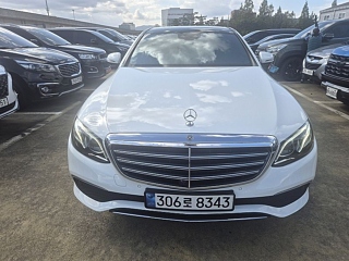 MERCEDES BENZ E-CLASS W213 2019