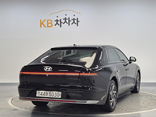 HYUNDAI GRANDEUR GN7 2024