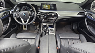 BMW 5-SERIES G30 2017