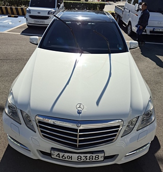 MERCEDES BENZ E-CLASS W212 2011