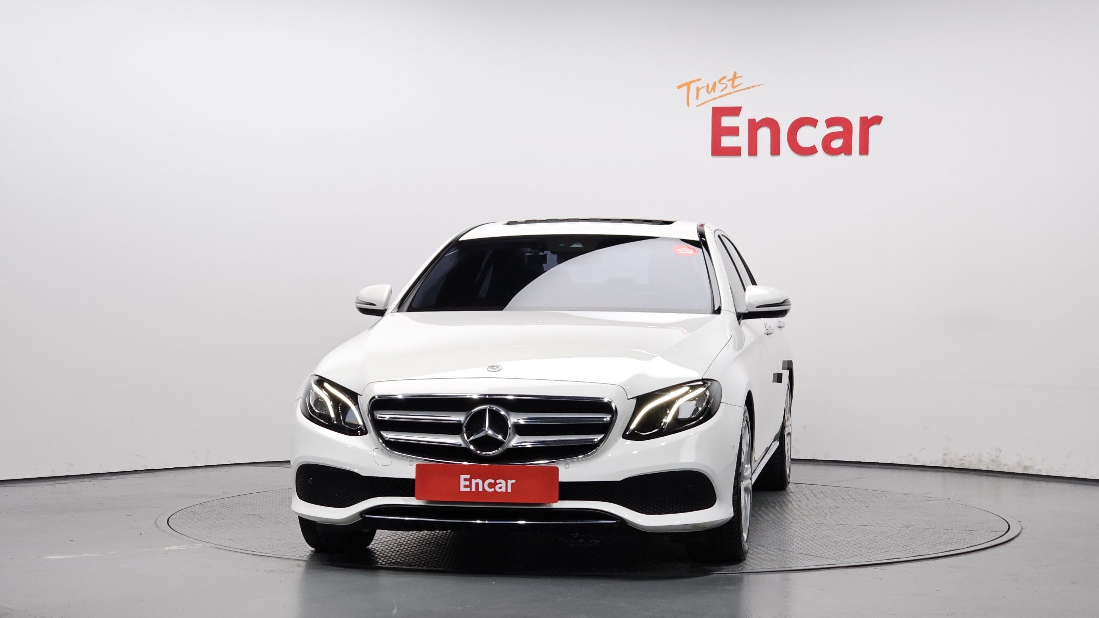 MERCEDES BENZ E-CLASS W213 2018