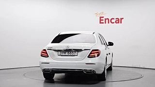 MERCEDES BENZ E-CLASS W213 2018