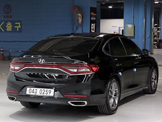HYUNDAI GRANDEUR IG 2016