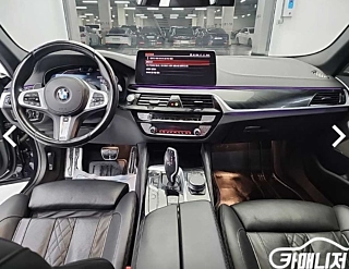 BMW 5-SERIES G30 2021