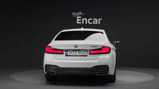 BMW 5-SERIES G30 2021