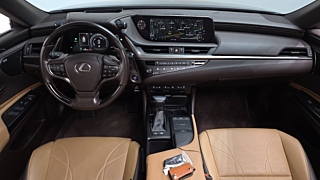 LEXUS ES300H 2020